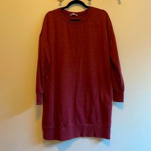 Burgundy, sweatshirt tunic, has pockets